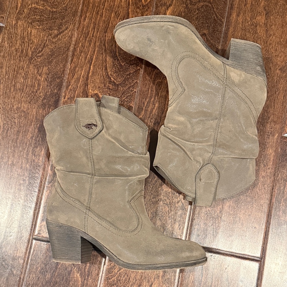 Rocket Dog Women's Taupe Heeled Boots